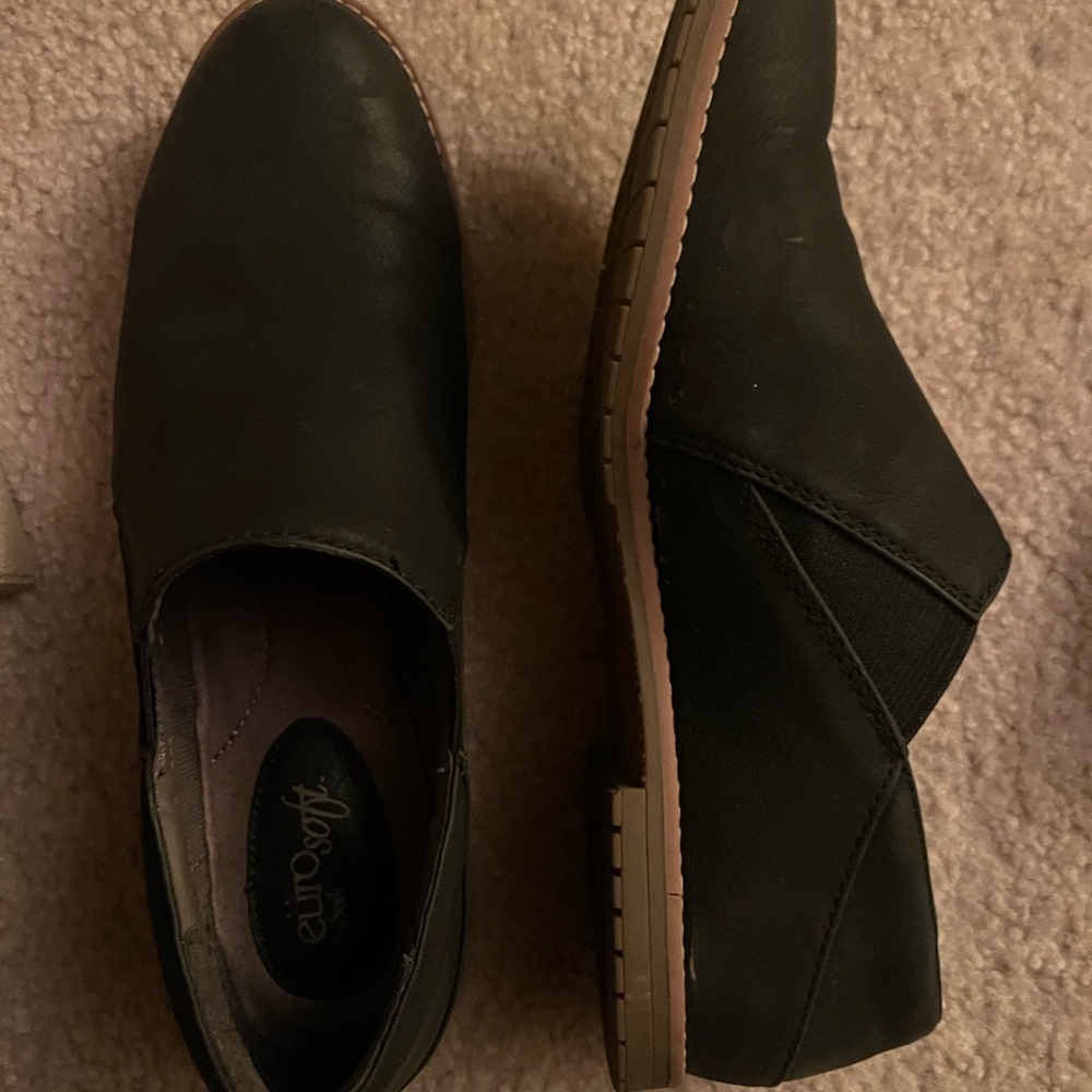 AEROSOLES Black Slip-On Flats